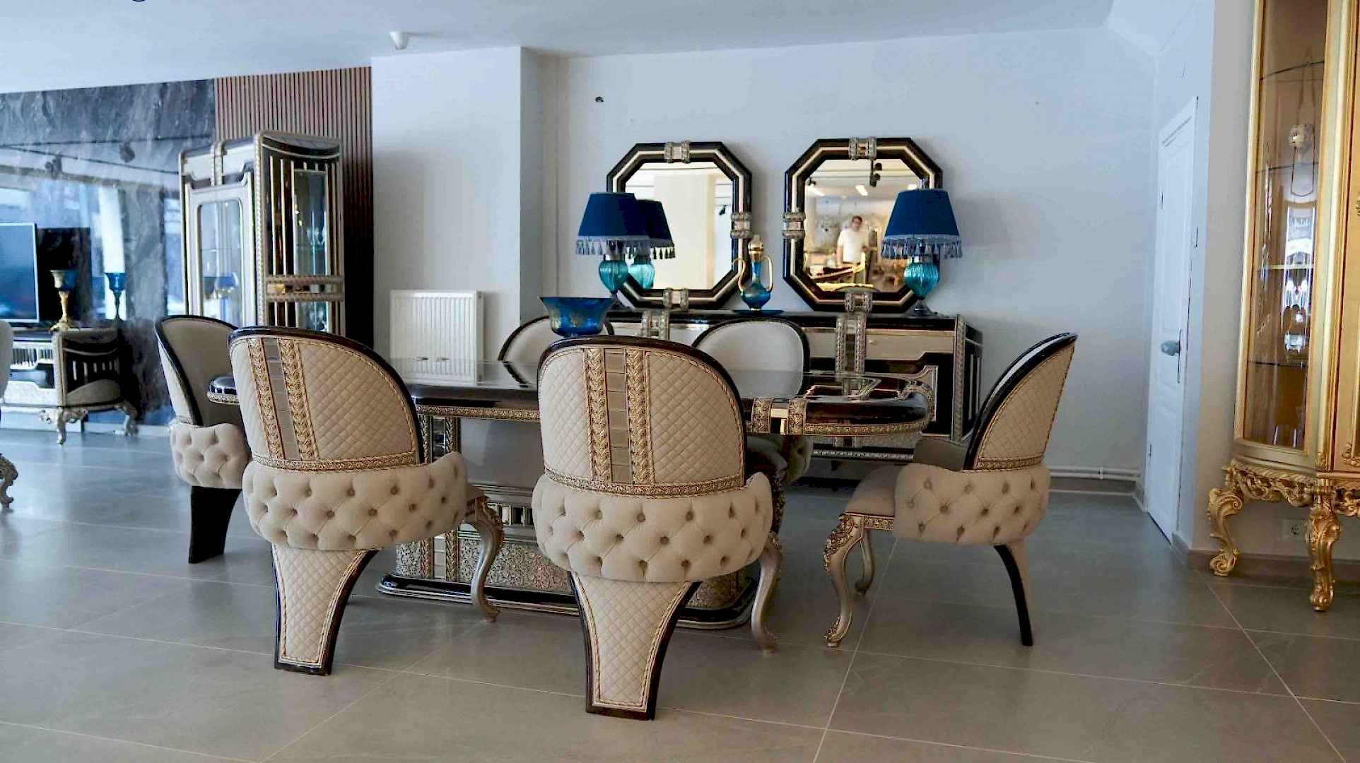 ARABELLA DINING ROOM SET